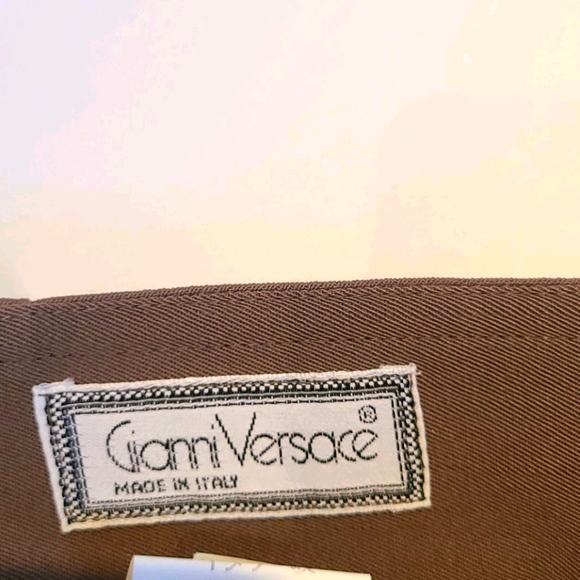 Gianni Versace 100% wool pleated shorts - Picture 5 of 10